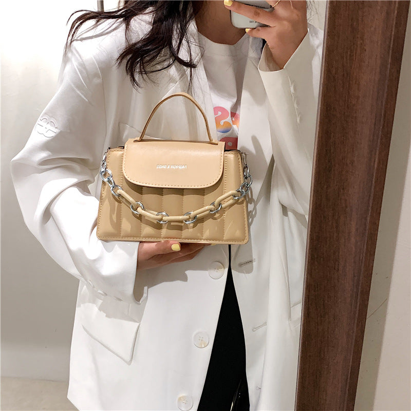 Fashion Chain Crossbody Shoulder Bag - Eve's High Fashion LLC