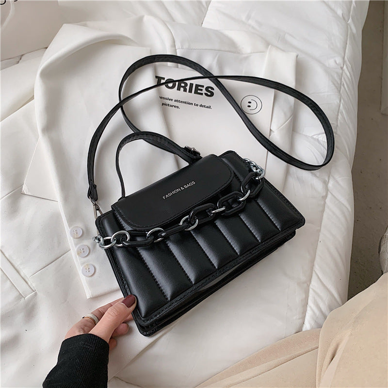 Fashion Chain Crossbody Shoulder Bag - Eve's High Fashion LLC